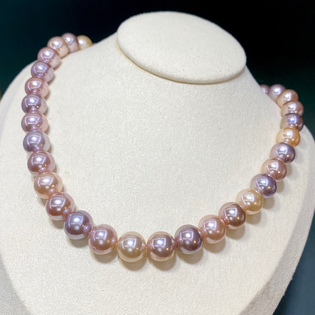 9.5-10.5mm High Gloss Colored South Sea Pearl Necklace - AAAA Quality
